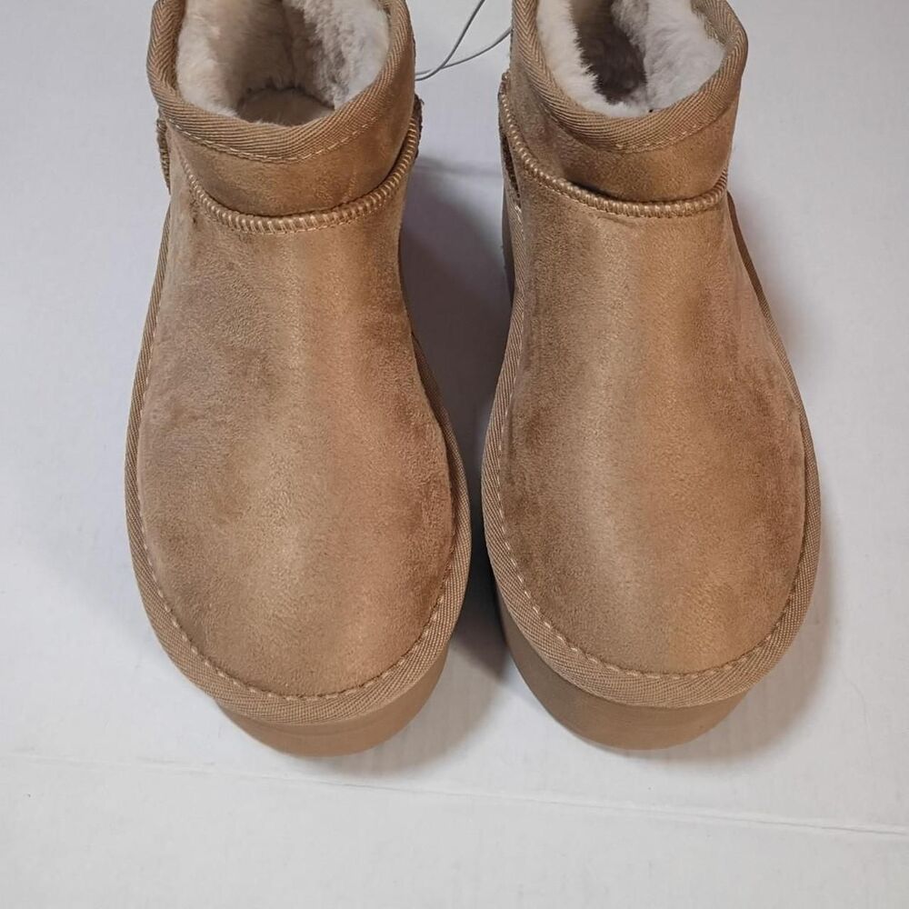 Rock-candy Women's Tan and Brown Boots    size 8